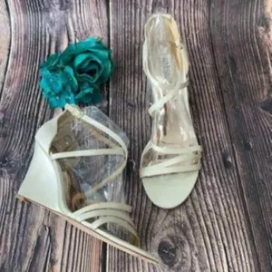 Badgley Mischka Ivory Bonanza Strappy Wedge Evening Sandals 8.5M