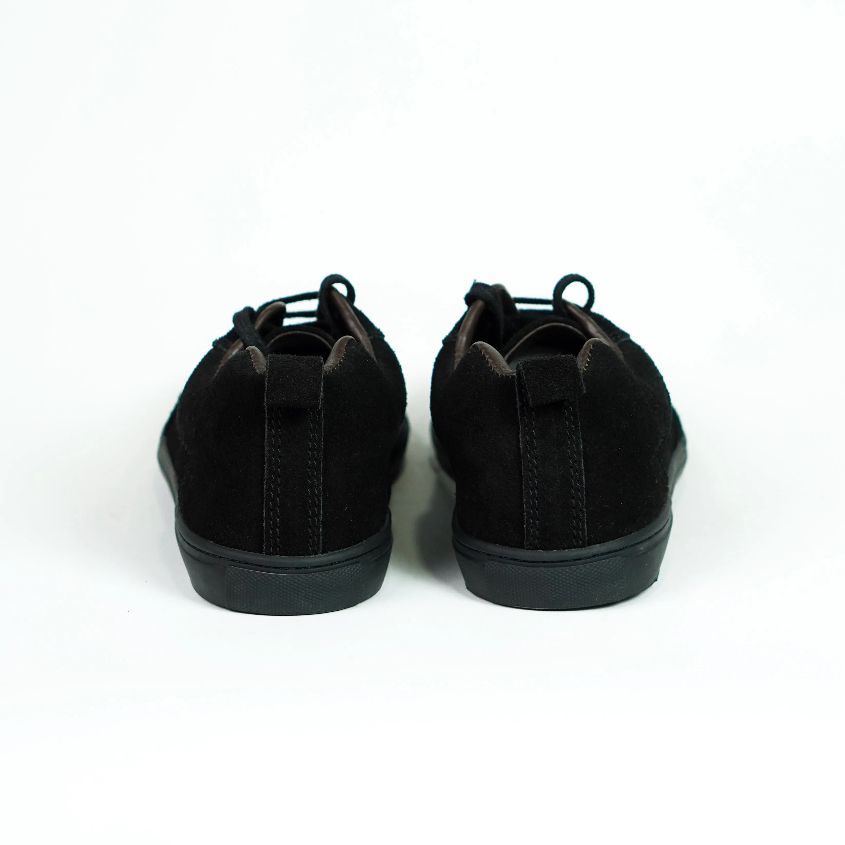 Brooklyn Low Top Sneakers Suede (Phantom Black)