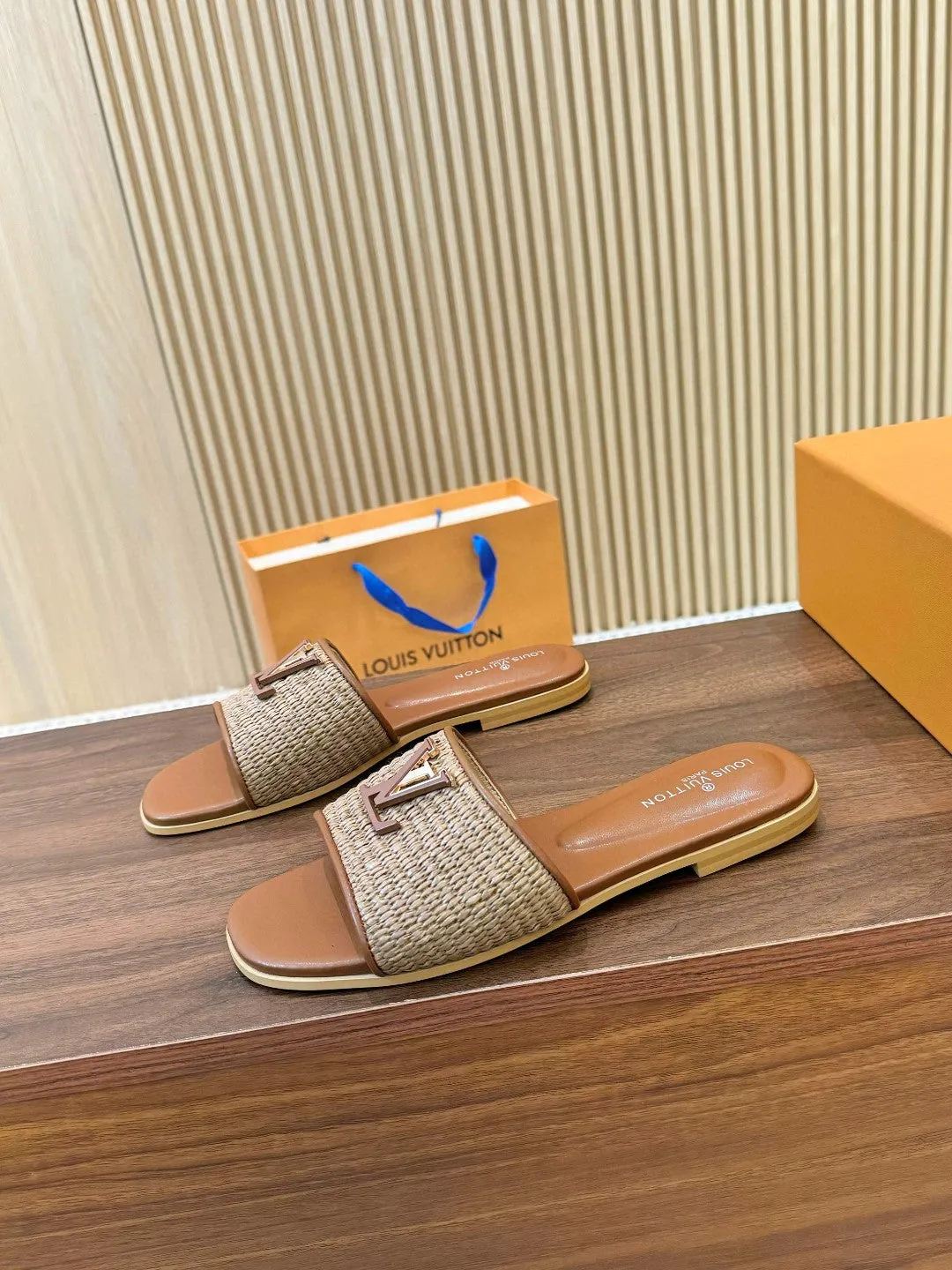 Consistent quality Flat Vuitton Rapid support Revival Louis Mule