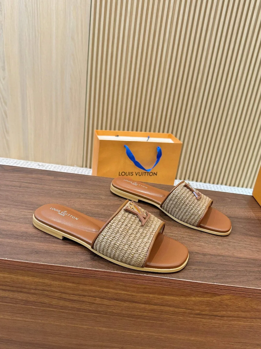 Consistent quality Flat Vuitton Rapid support Revival Louis Mule