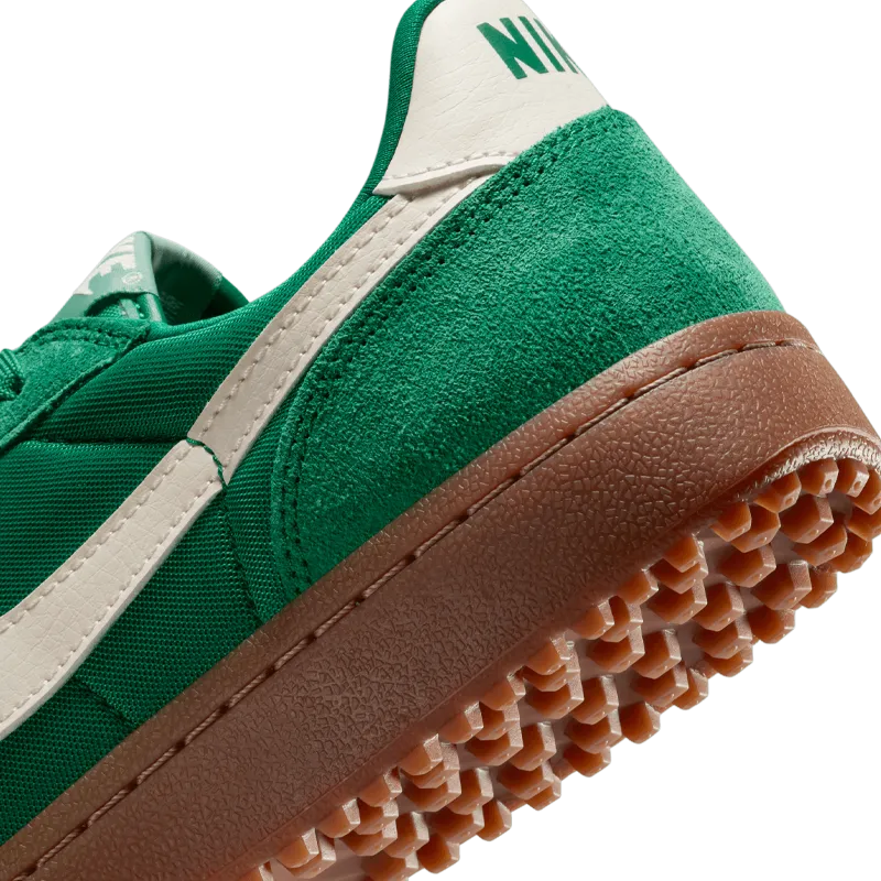 Field General (W)