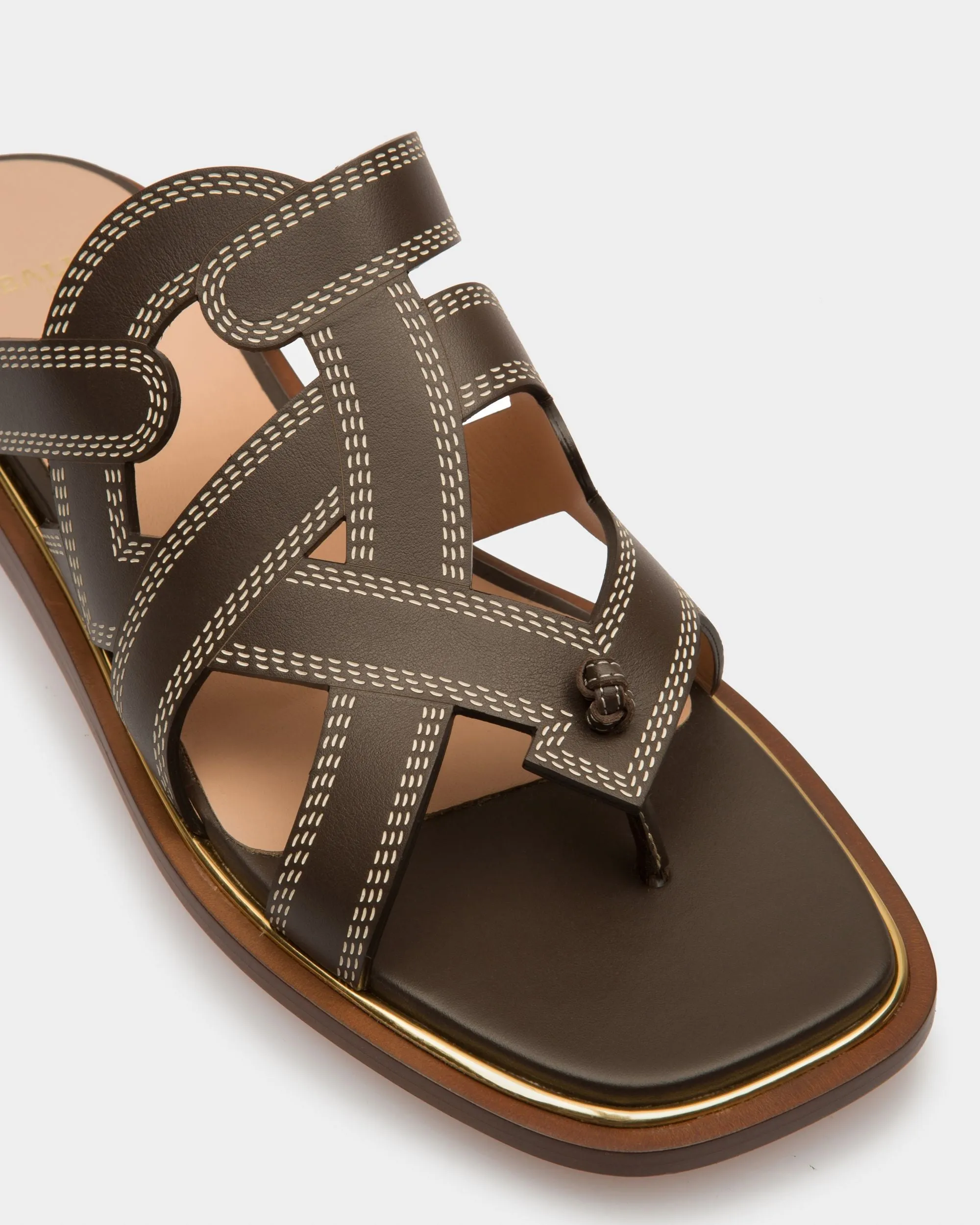 Glada Leather Flat Sandals In Brown