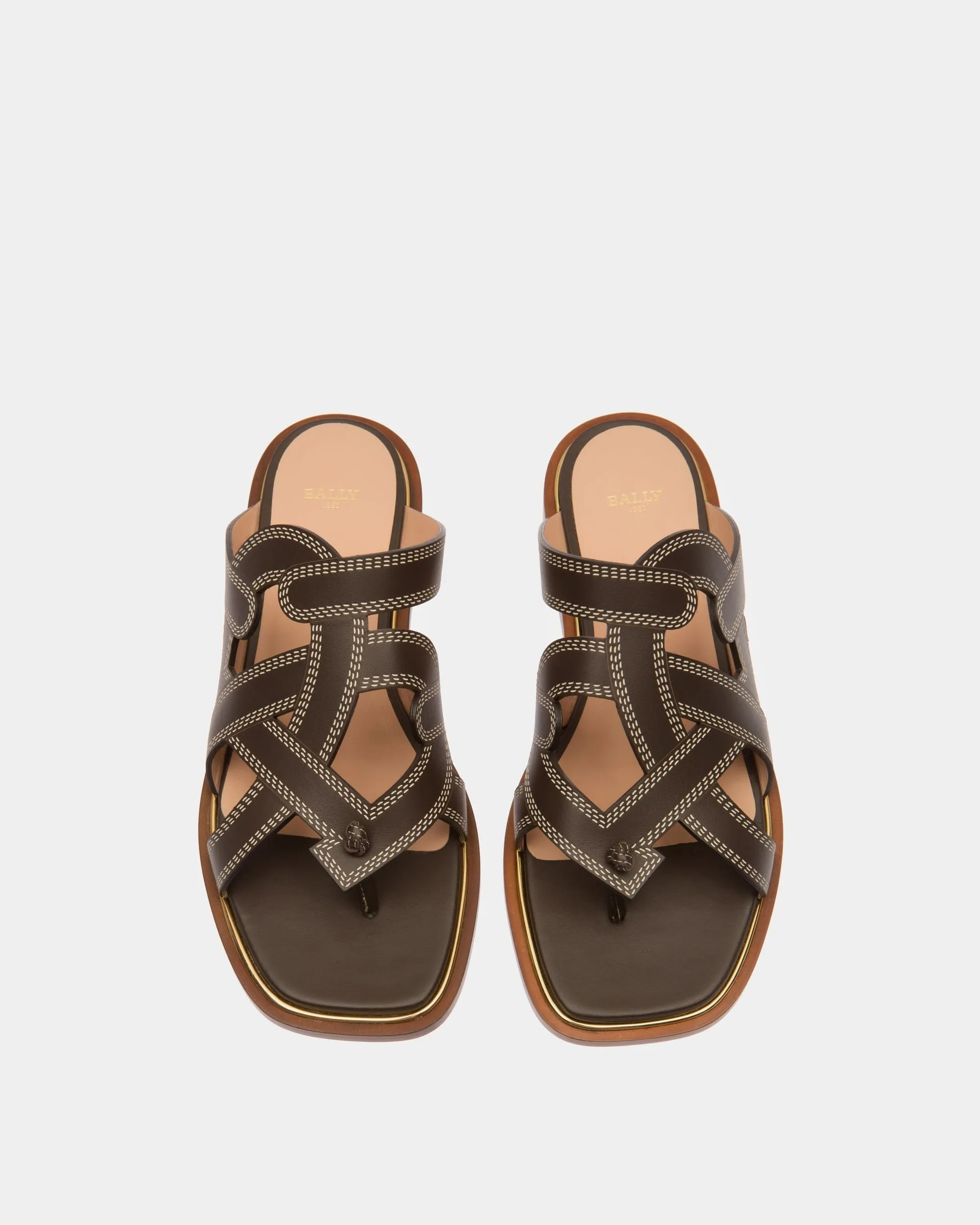Glada Leather Flat Sandals In Brown