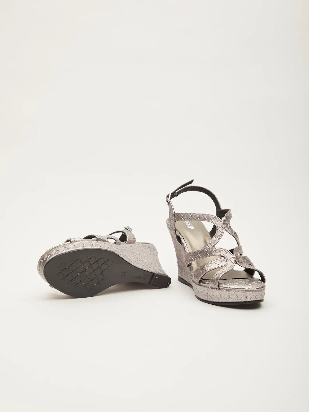 HERITAGE CROCO ELEVATED SANDAL