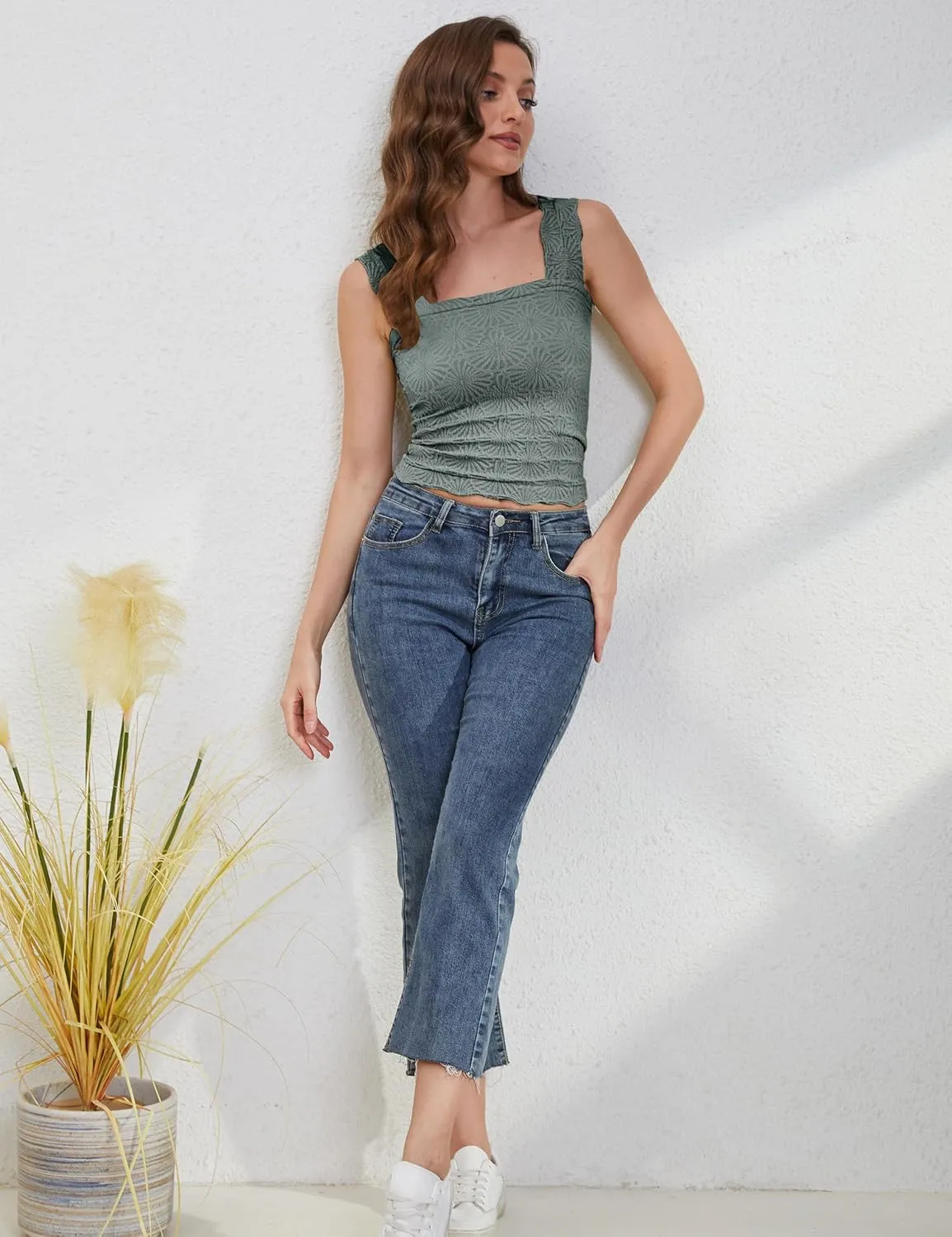 MISSACTIVER Women Square Neck Wide Straps Crop Tank Tops Casual Floral Sleeveless Lettuce Trim Slim Fit Crop Cami Vest Tops