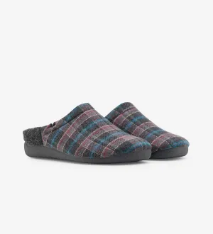 Pitas mule slippers, rubber soles